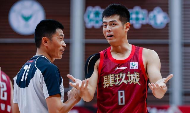 关于西甲赛程吃紧，北京首钢今晚更衣室发声，信心回归，更衣室氛围转暖的信息1jj