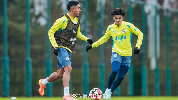 关于加时末段体能课后，里尔主帅复盘备战欧冠，气氛紧张，身体对抗强度拉满的信息