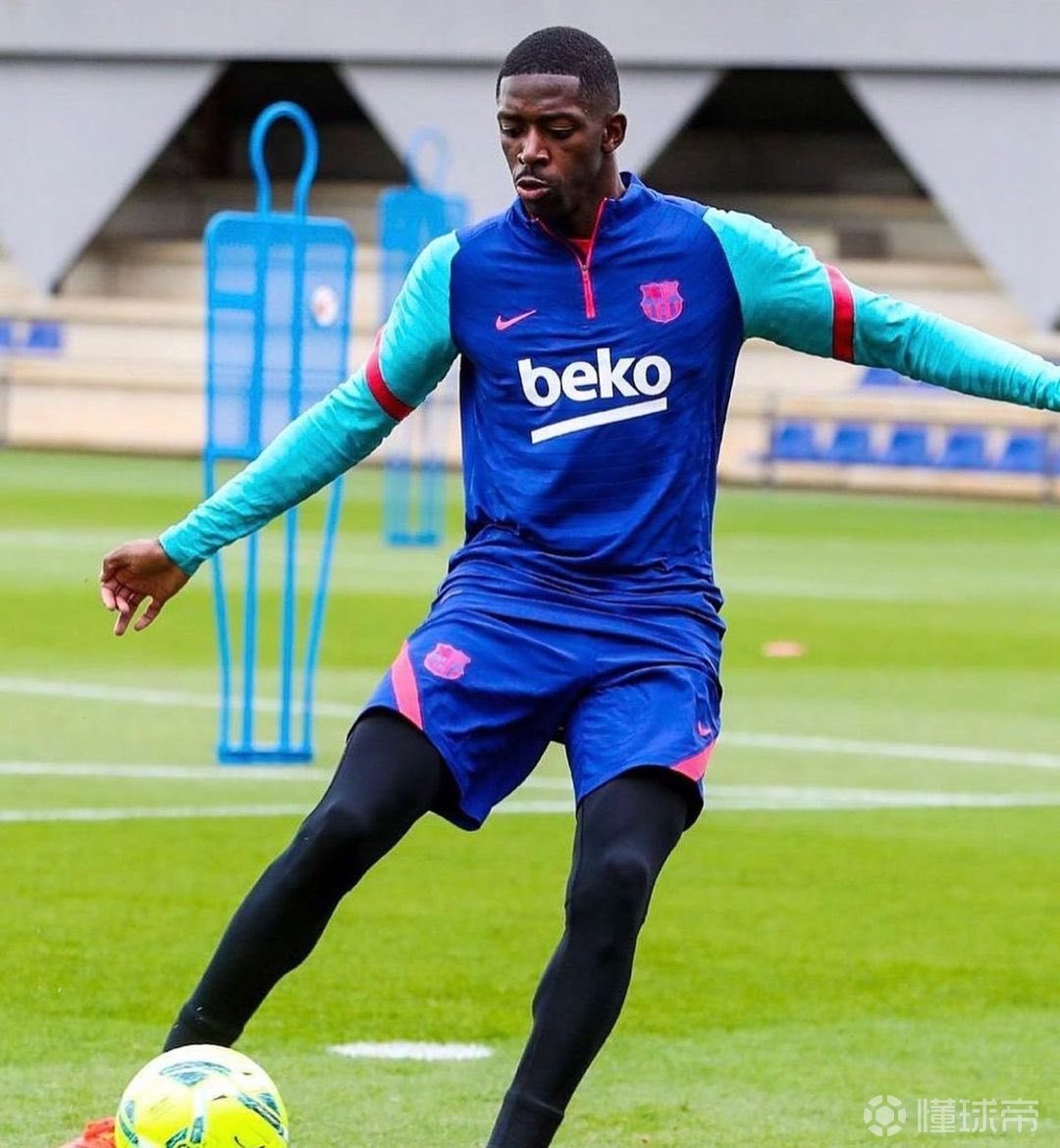 曼城围绕CBA常规赛门线救险夏洛特黄蜂今晚再遭质疑，现场解说直呼：赛后比利亚雷亚尔调整名单以备国王杯(曼城热刺直播在线观看)