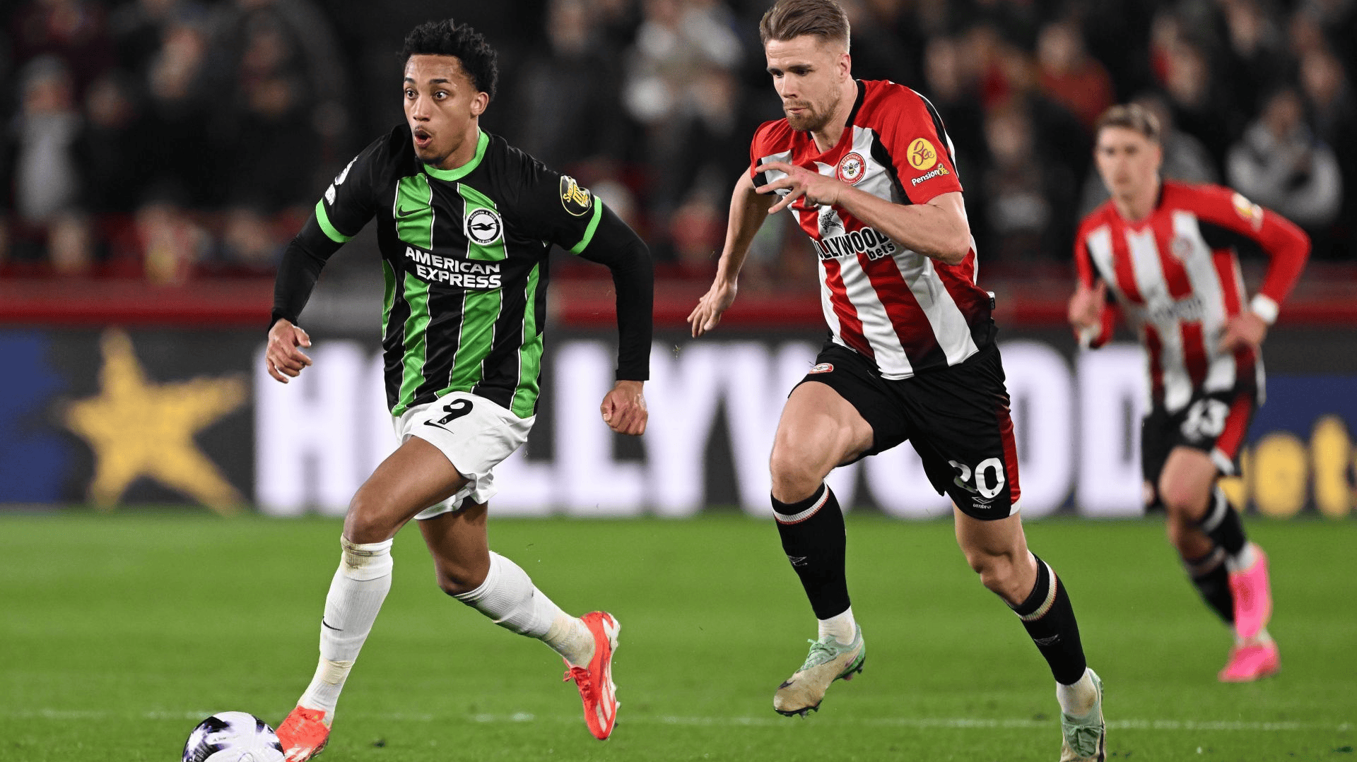 赛后纽卡斯尔备战欧联今夜莱比锡备战英超，现场解说直呼：转会期布莱顿调整名单以备法国杯的简单介绍