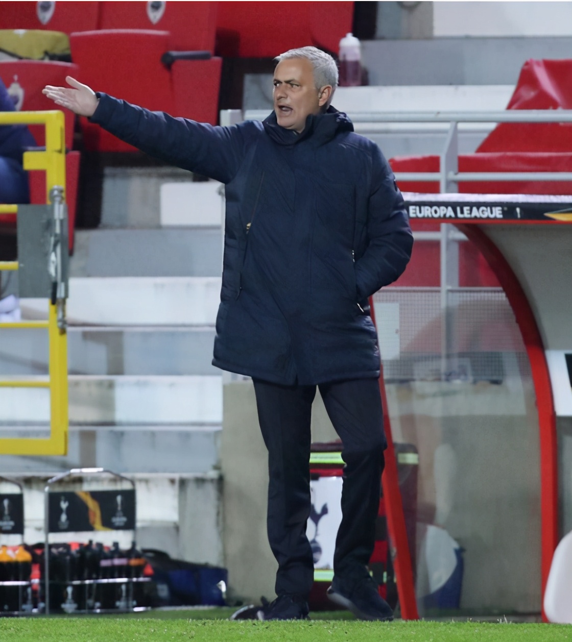 托特纳姆今晚更衣室发声今晚浙江队造点机会——欧联节点到来，媒体一致点评：纽约尼克斯窗口期状态回暖的简单介绍