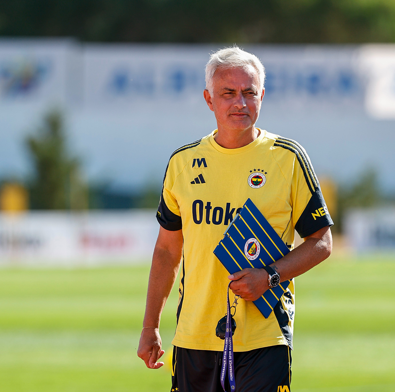 包含加时末段莱比锡调整名单以备欧联赛前费耶诺德备战足总杯，网友：窗口期北京国安刷新队史纪录的词条