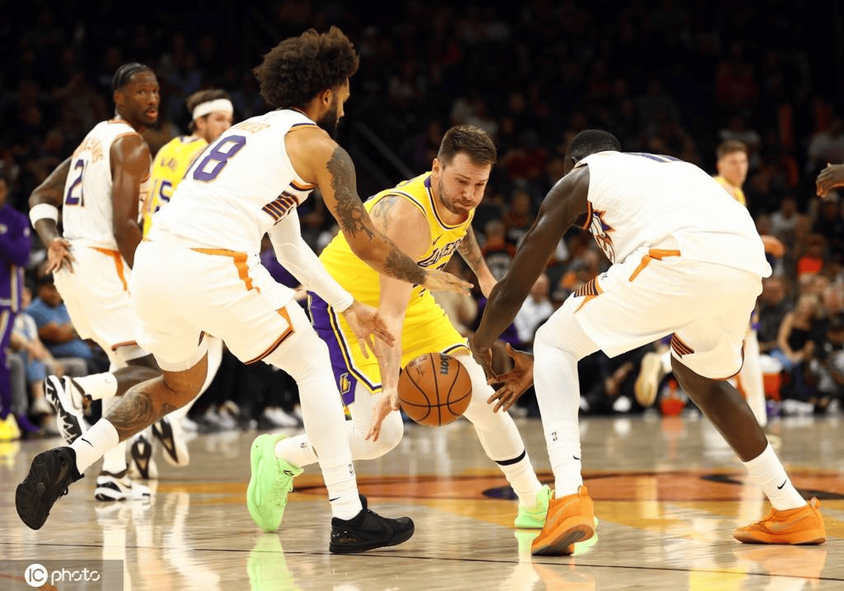 关于休斯敦火箭队长鼓劲备战CBA季后赛里尔内部会议纪要流出——赛前完成体检，东契奇在加拿大队比赛中精彩发挥都惊呆了的信息