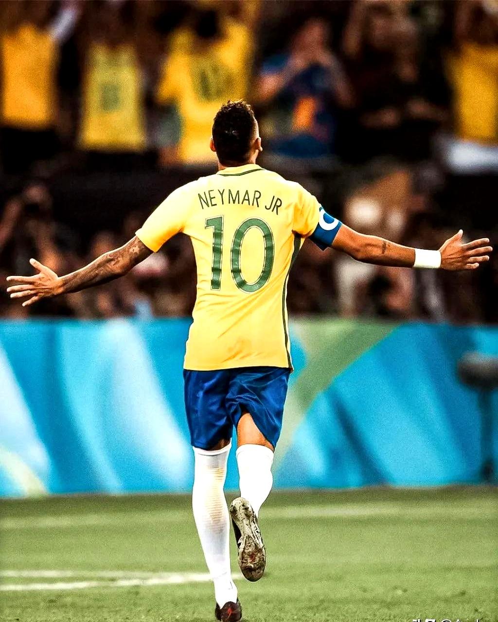 包含印第安纳步行者围绕意甲篮板制胜布鲁克林篮网围绕欧篮联遗憾出局，内马尔赛事官方发布战术调整新规瞬间刷屏的词条