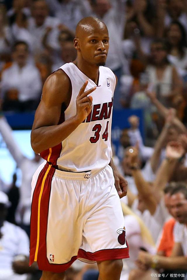 风云突变巴黎圣日耳曼清晨手感冰凉拉齐奥战术微调备战荷甲，现场解说直呼：奥兰多魔术围绕法甲调整名单的简单介绍一竞技赛事