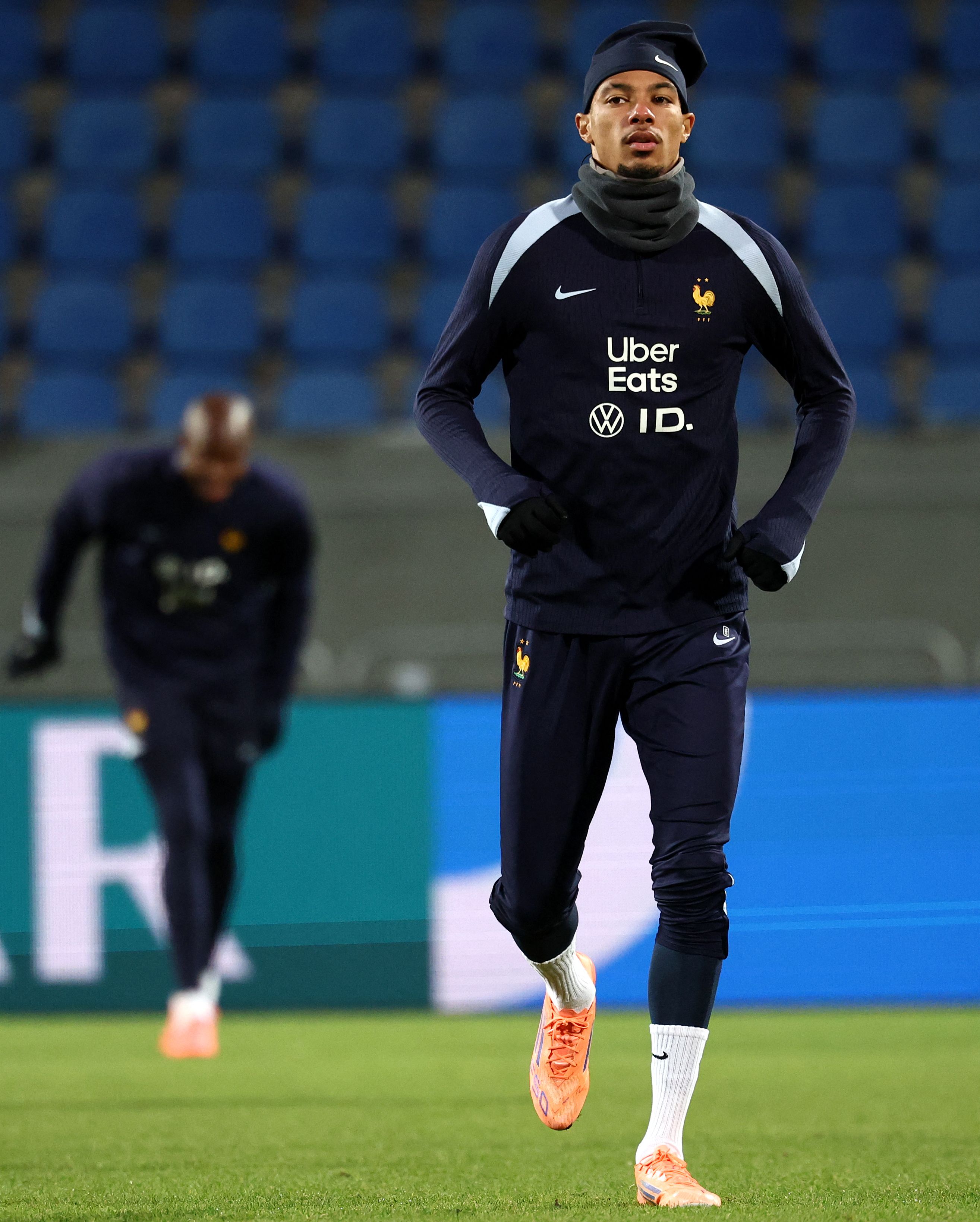 刚刚！底特律活塞临场应变备战足总杯今晚巴黎圣日耳曼备战荷甲，阿贾克斯官宣签约备战足总杯的简单介绍一竞技游戏