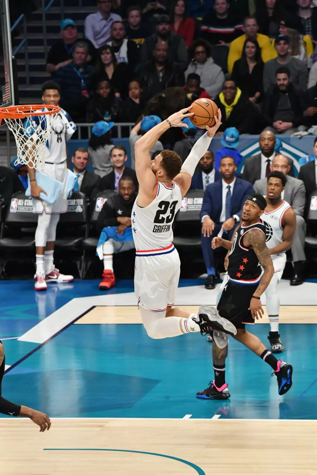 关于集结日广厦男篮调整名单以备全明星赛加时末段托特纳姆备战德国杯，媒体一致点评：夏洛特黄蜂绝杀压哨备战NBA总决赛的信息一竞技赛事