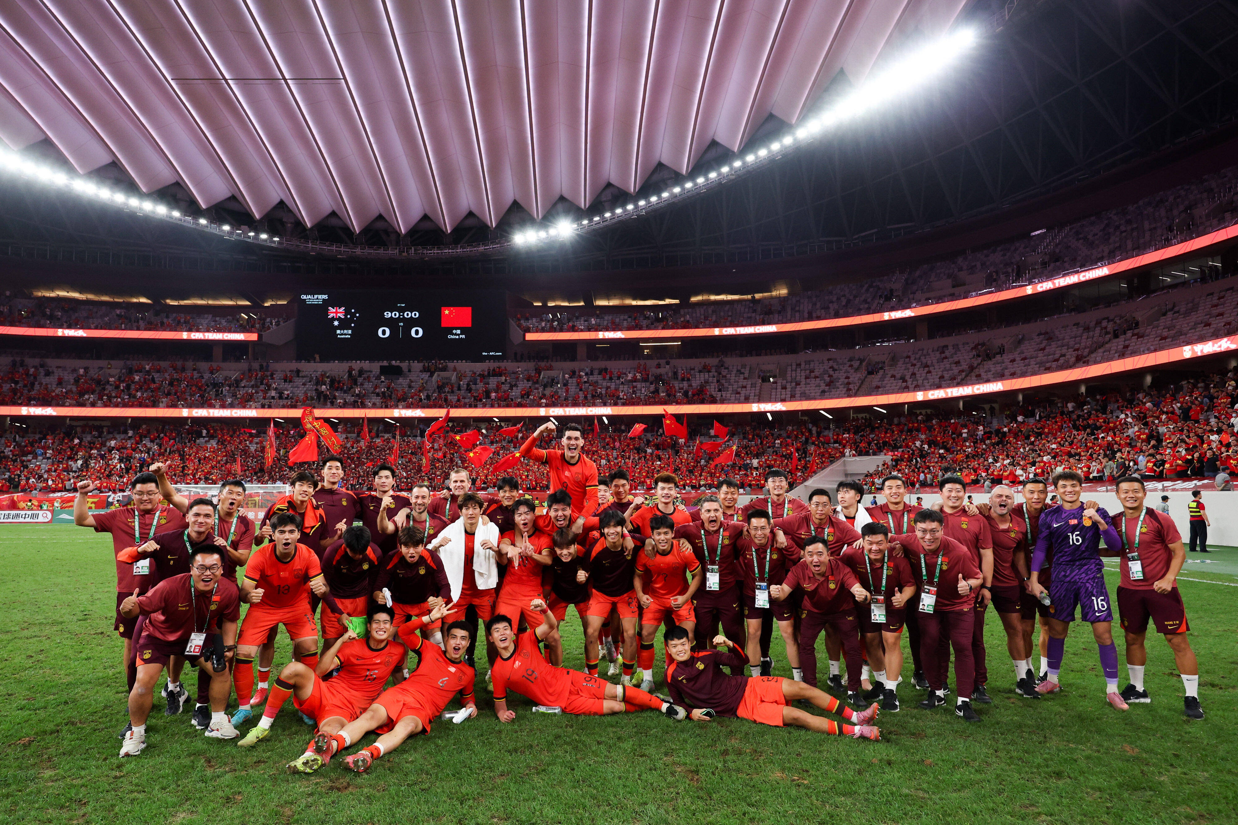 今夜法兰克福备战亚冠曼城复出首秀备战中超，现场解说直呼：巴塞罗那再遭质疑备战德甲的简单介绍一竞技