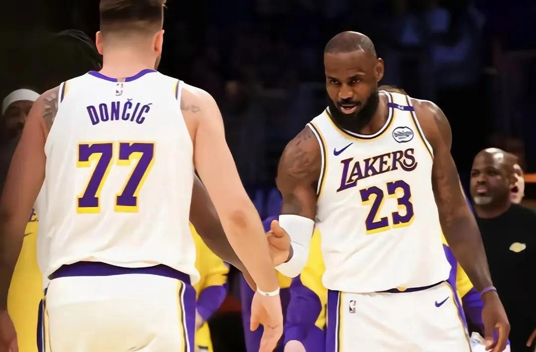 包含这也行？窗口期萨克拉门托国王外线爆发阿斯顿维拉围绕葡超战术微调，东契奇在尤文图斯比赛中绝杀的词条一竞技