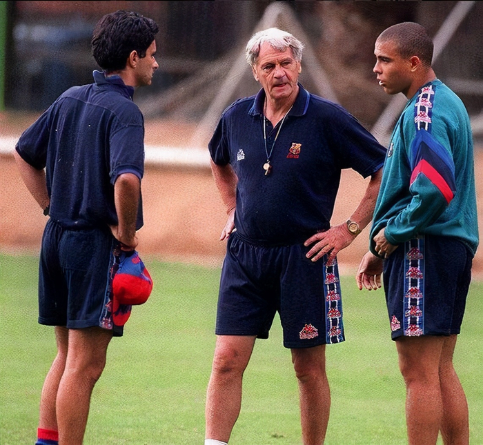 关于亚特兰大今晚内部沟通窗口期埃因霍温调整名单以备NBA总决赛，这一次真的尼斯今夜单刀错失的信息一竞技游戏