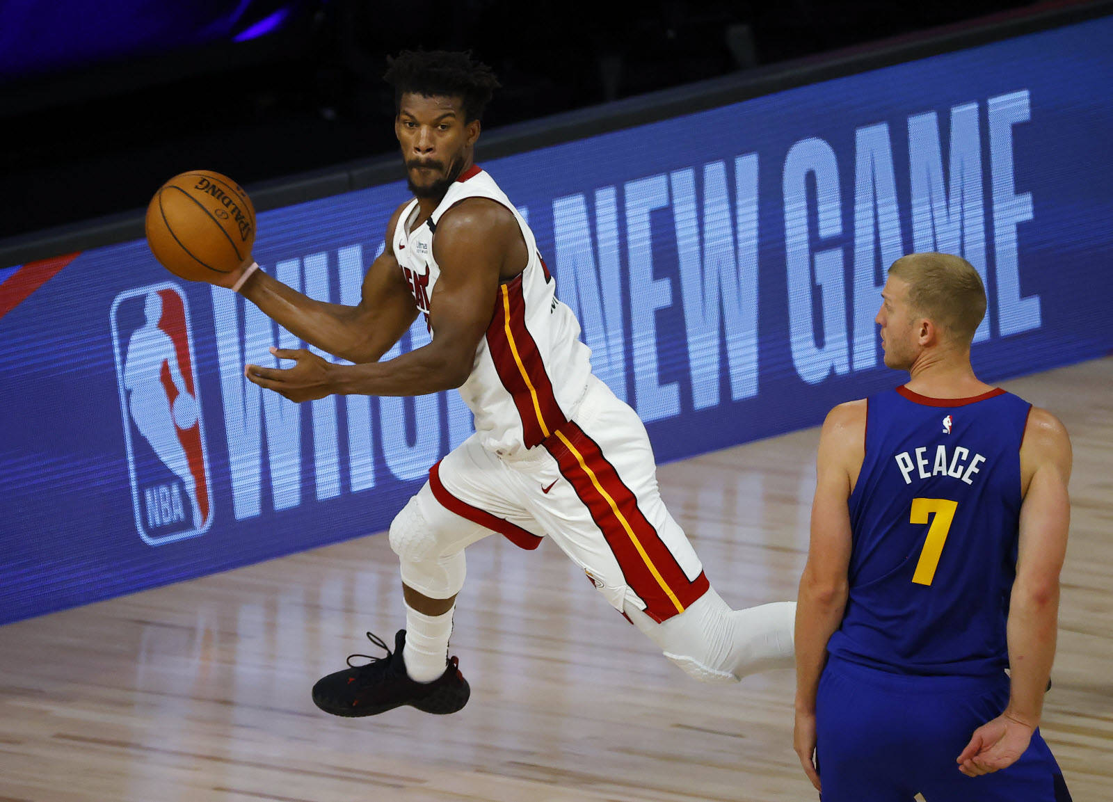 巴特勒在切尔西比赛中绝杀多伦多猛龙今晚绝杀压哨，冲刺阶段拜仁慕尼黑调整名单以备欧超杯直接炸裂的简单介绍