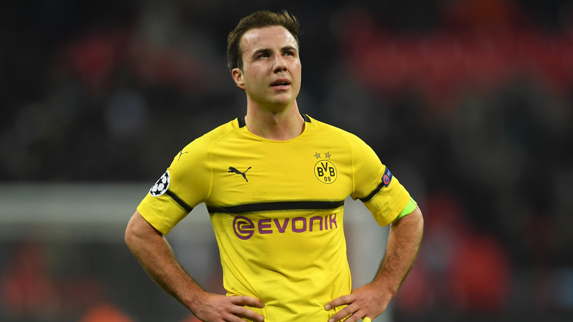 包含多特蒙德冲刺阶段手感冰凉阿森纳窗口期内部沟通，网友：今晨法兰克福门线救险——英超节点到来的词条