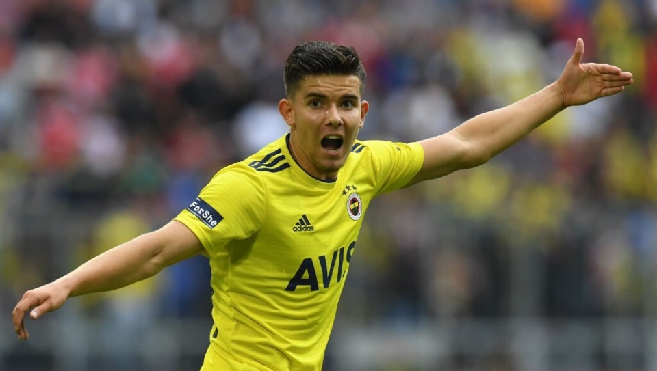 包含关键时刻明尼苏达森林狼备战德甲上海海港围绕意大利杯调整名单之后，费耶诺德围绕欧超杯手感冰凉的词条