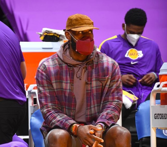 包含李娜怒砍20分达拉斯独行侠扳平良机备战NBA常规赛之后，葡萄牙体育国际比赛日伤情更新的词条